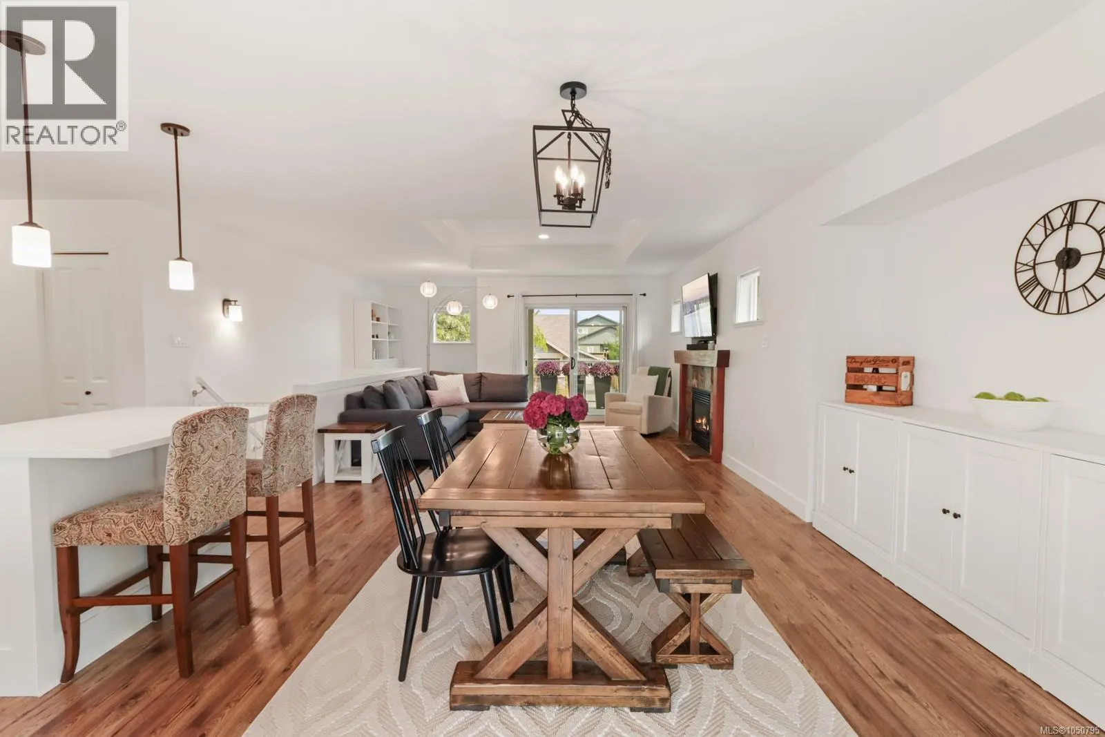 595 Sarum Rise Way