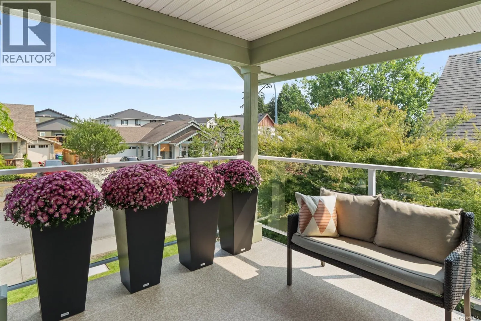 595 Sarum Rise Way