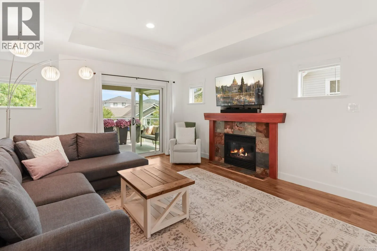 595 Sarum Rise Way