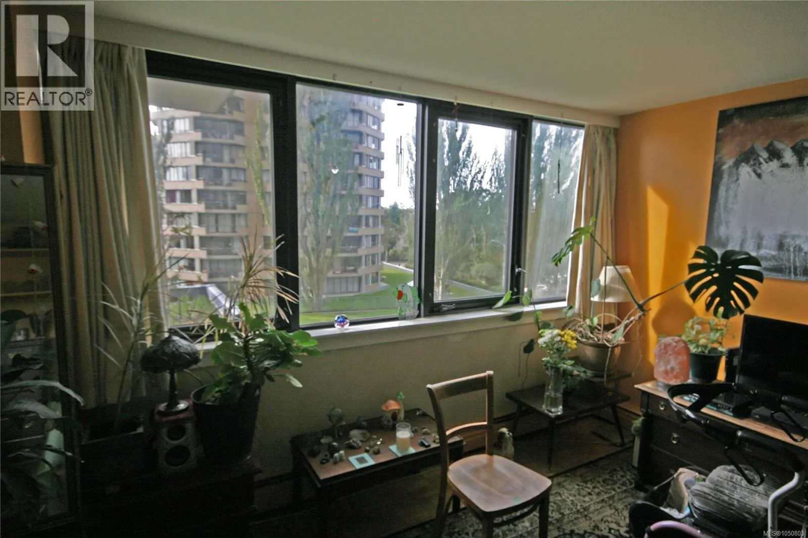 408 647 Michigan St