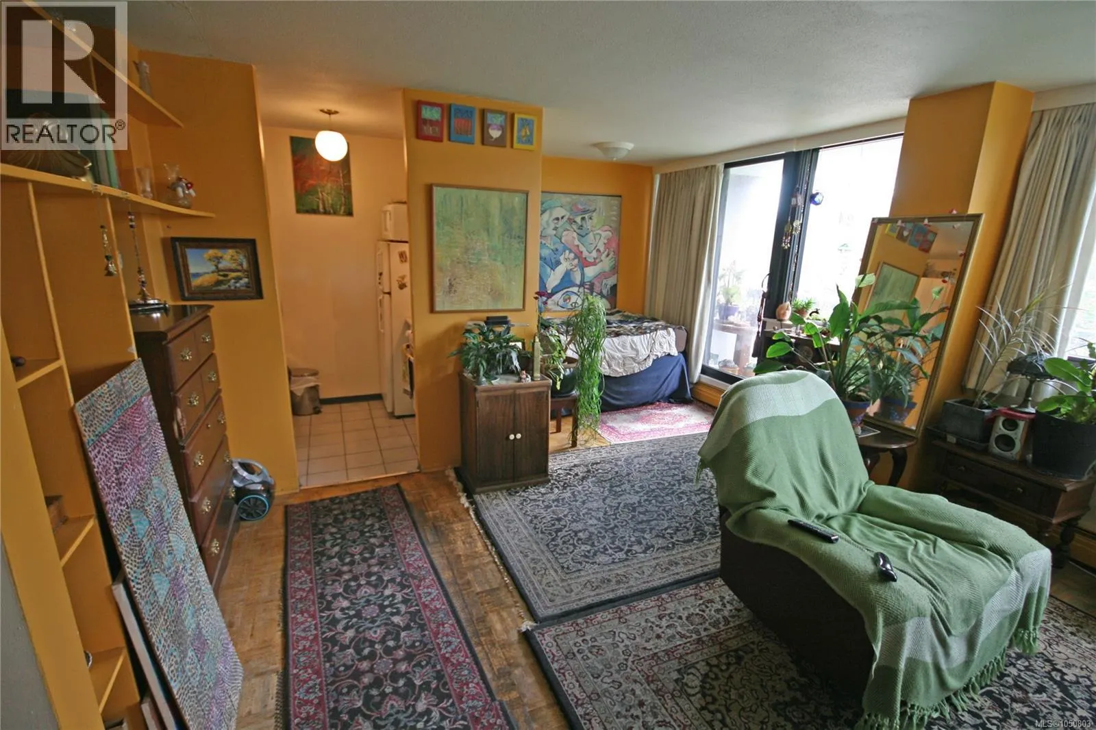 408 647 Michigan St