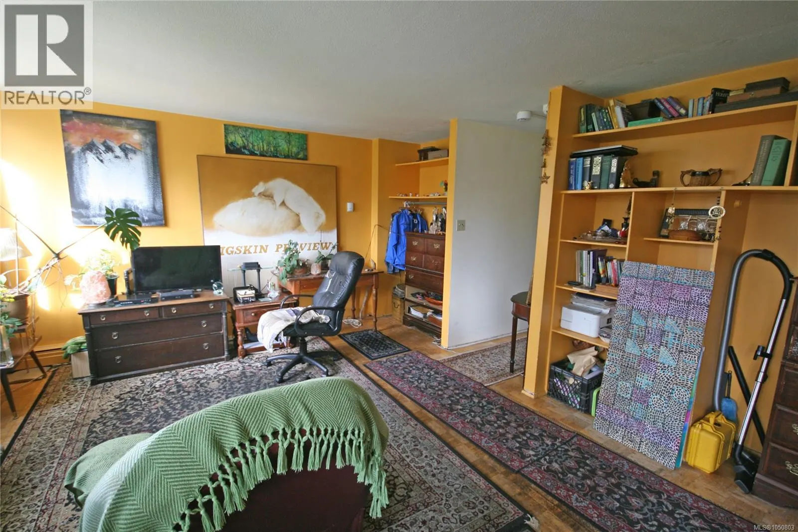 408 647 Michigan St