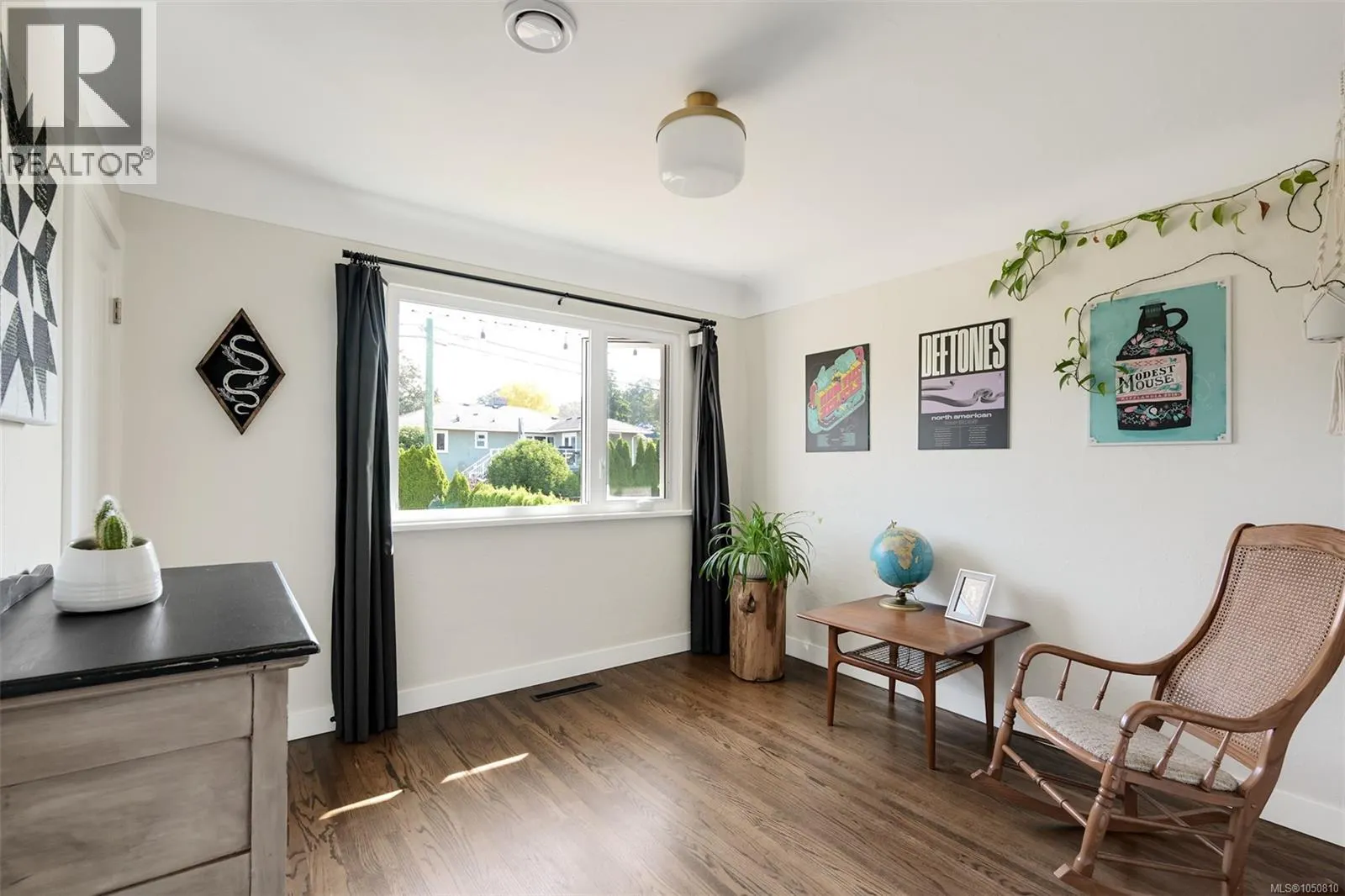 3221 Service St