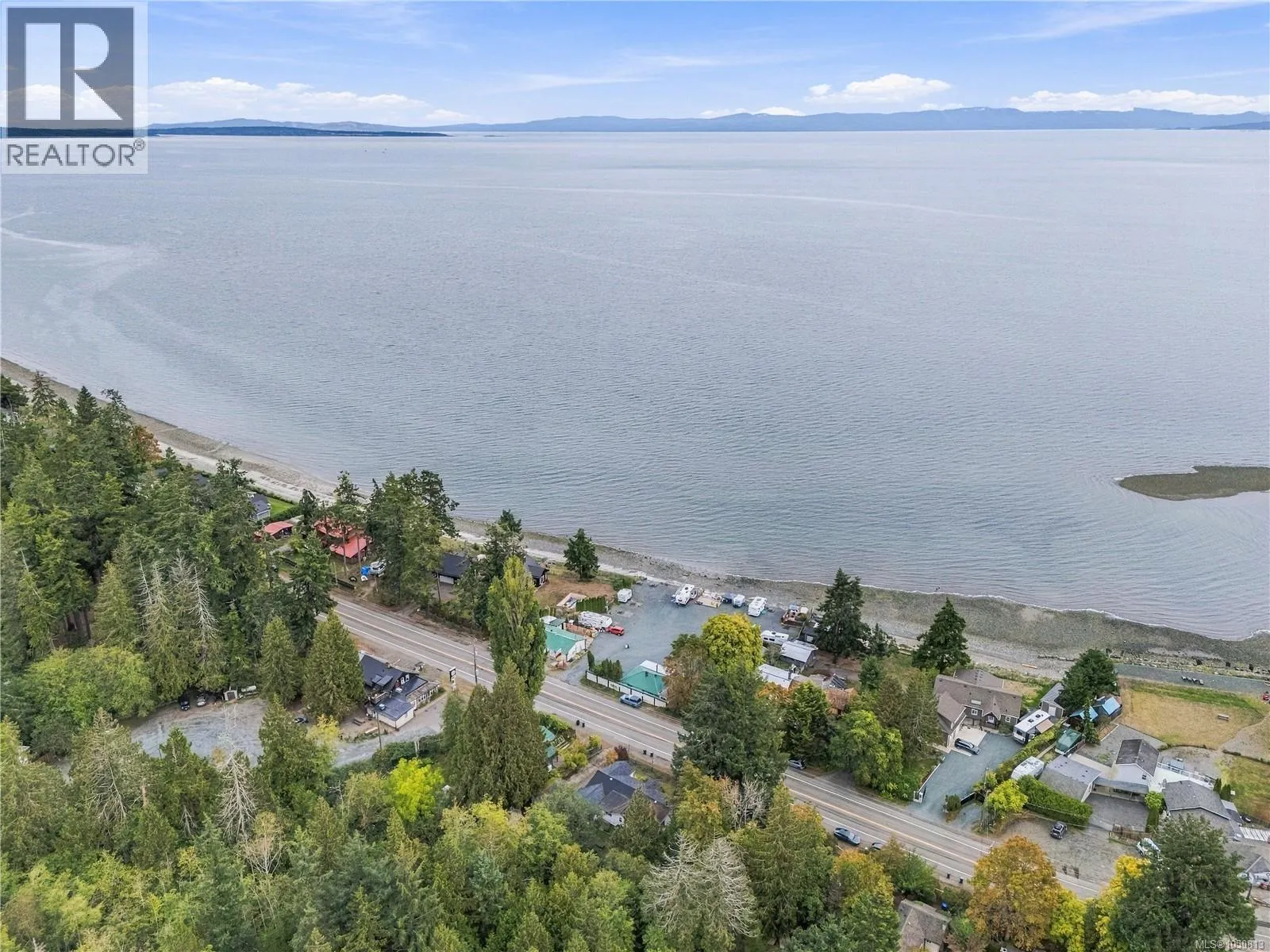 6110 Island Hwy W