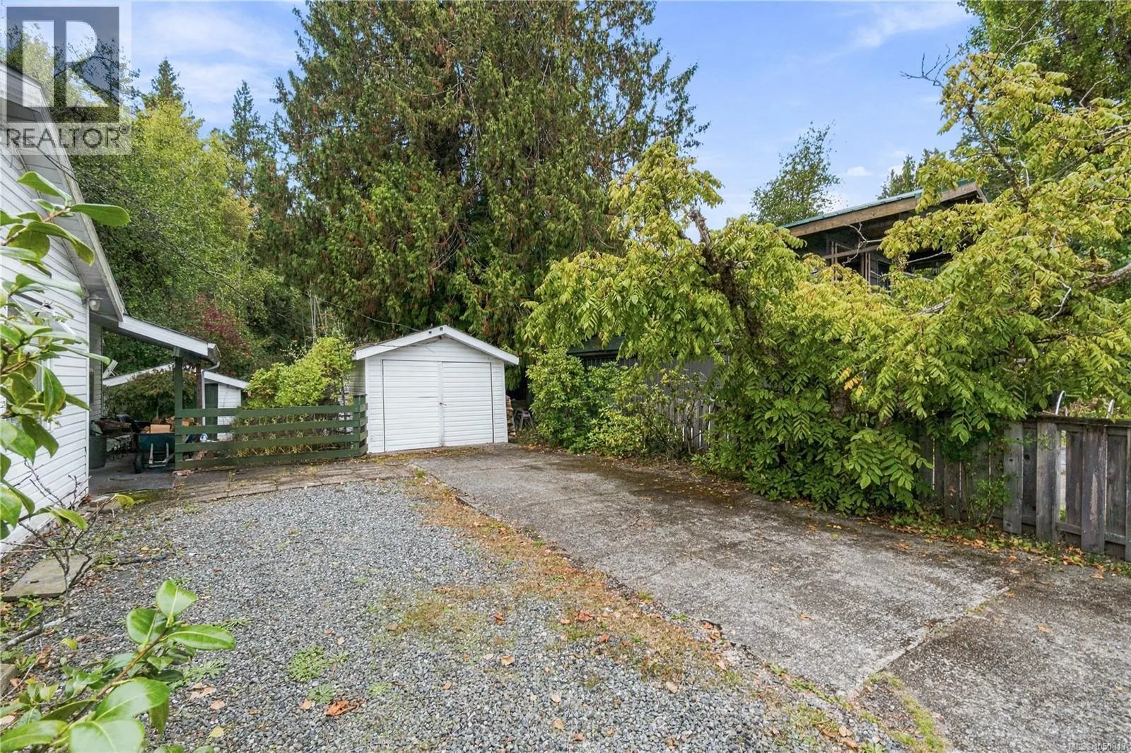 6110 Island Hwy W