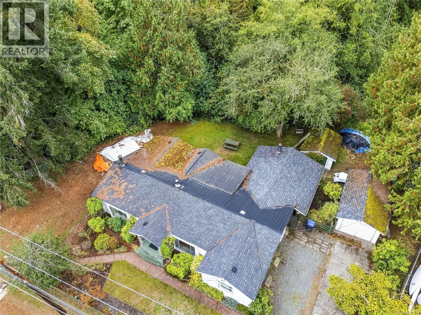 6110 Island Hwy W