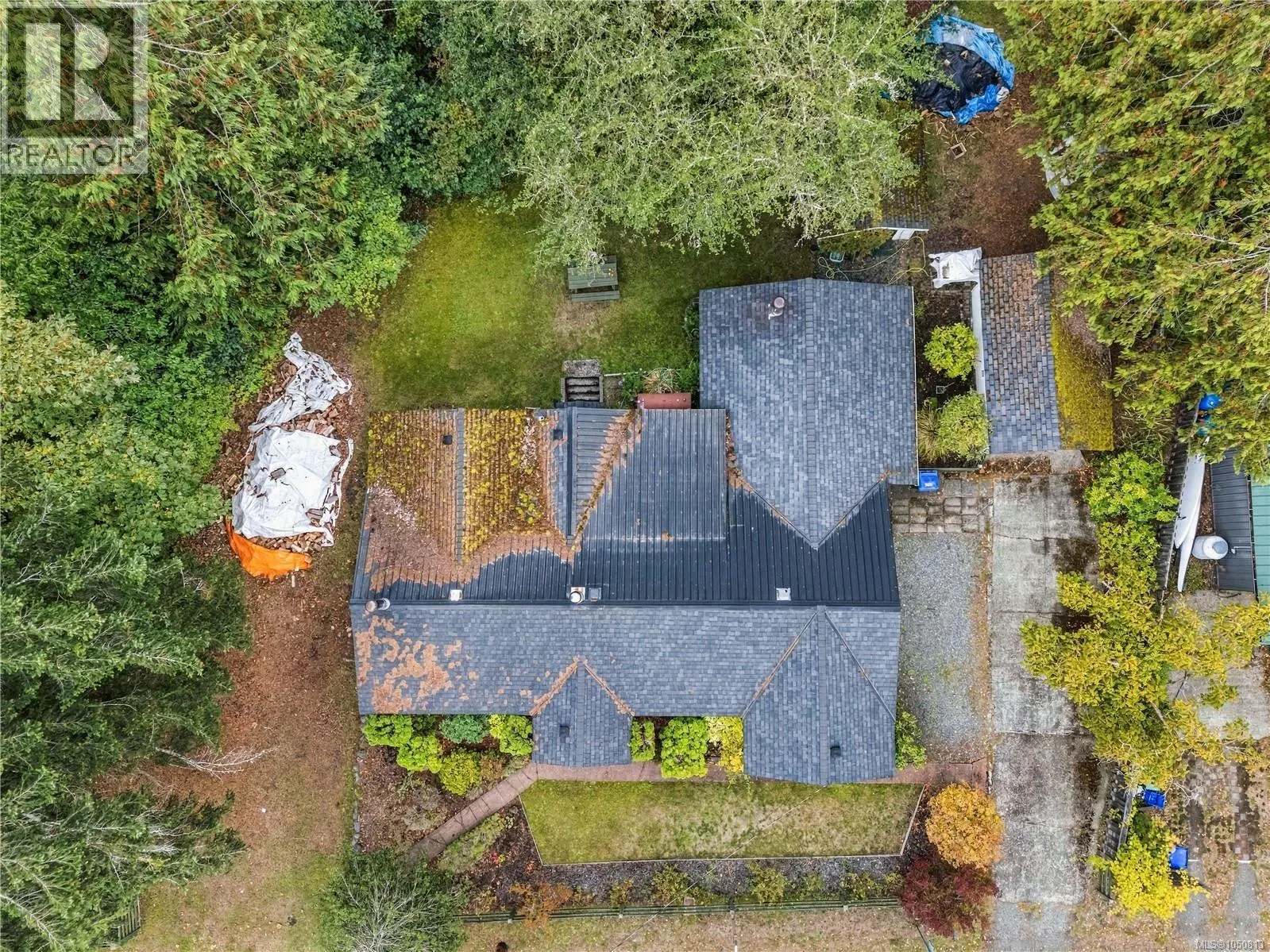 6110 Island Hwy W