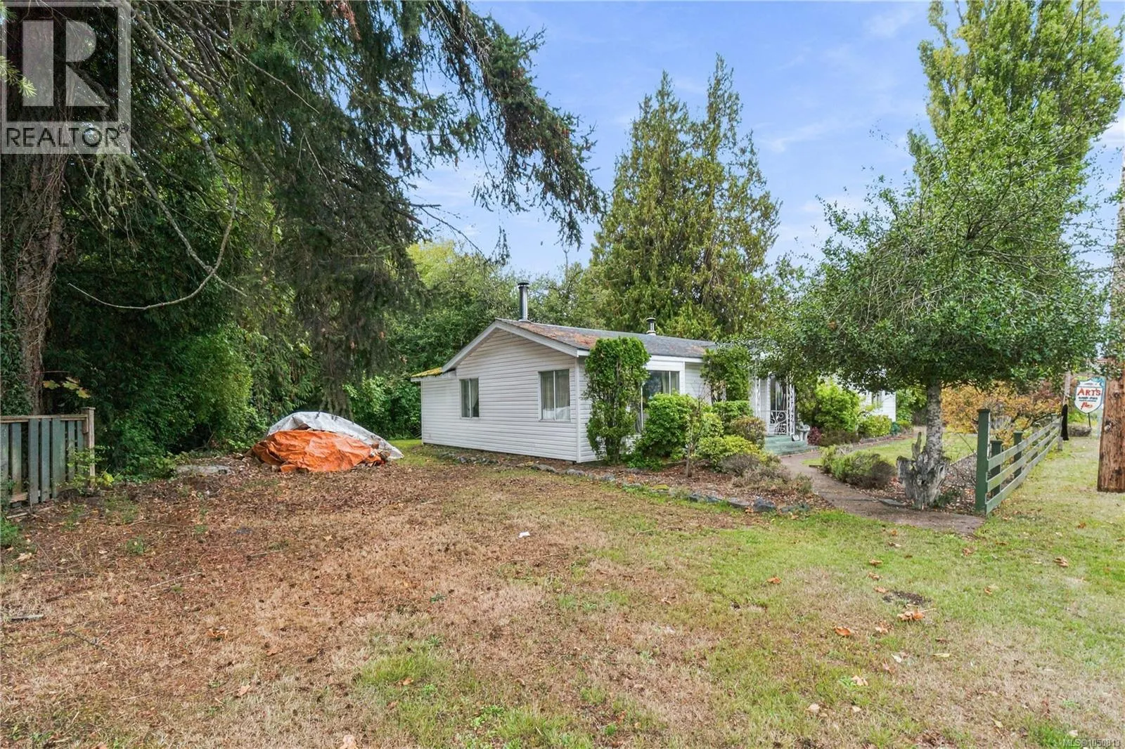 6110 Island Hwy W