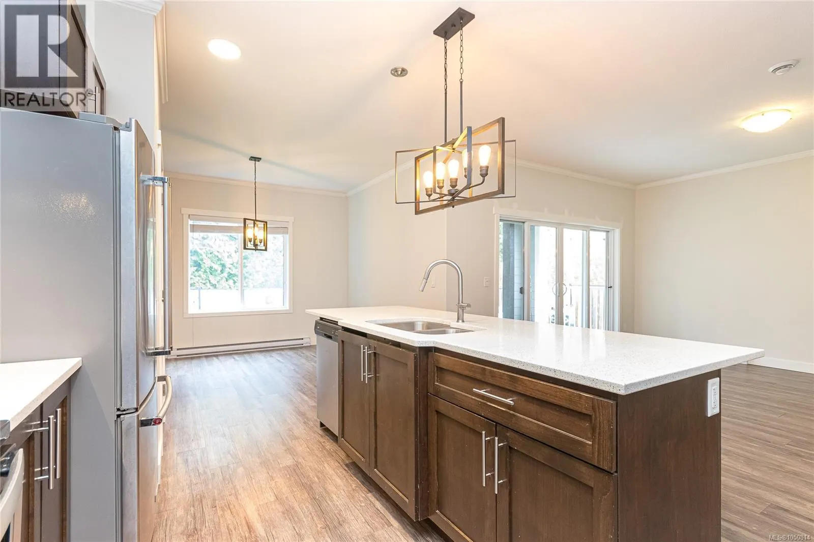 17 Saanich Ridge Dr