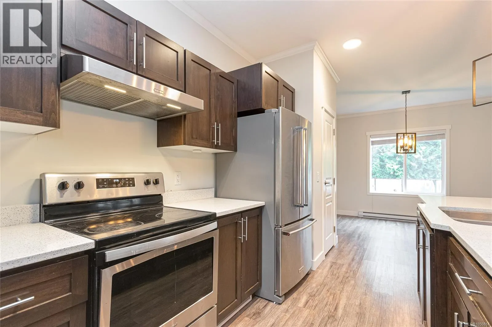 17 Saanich Ridge Dr