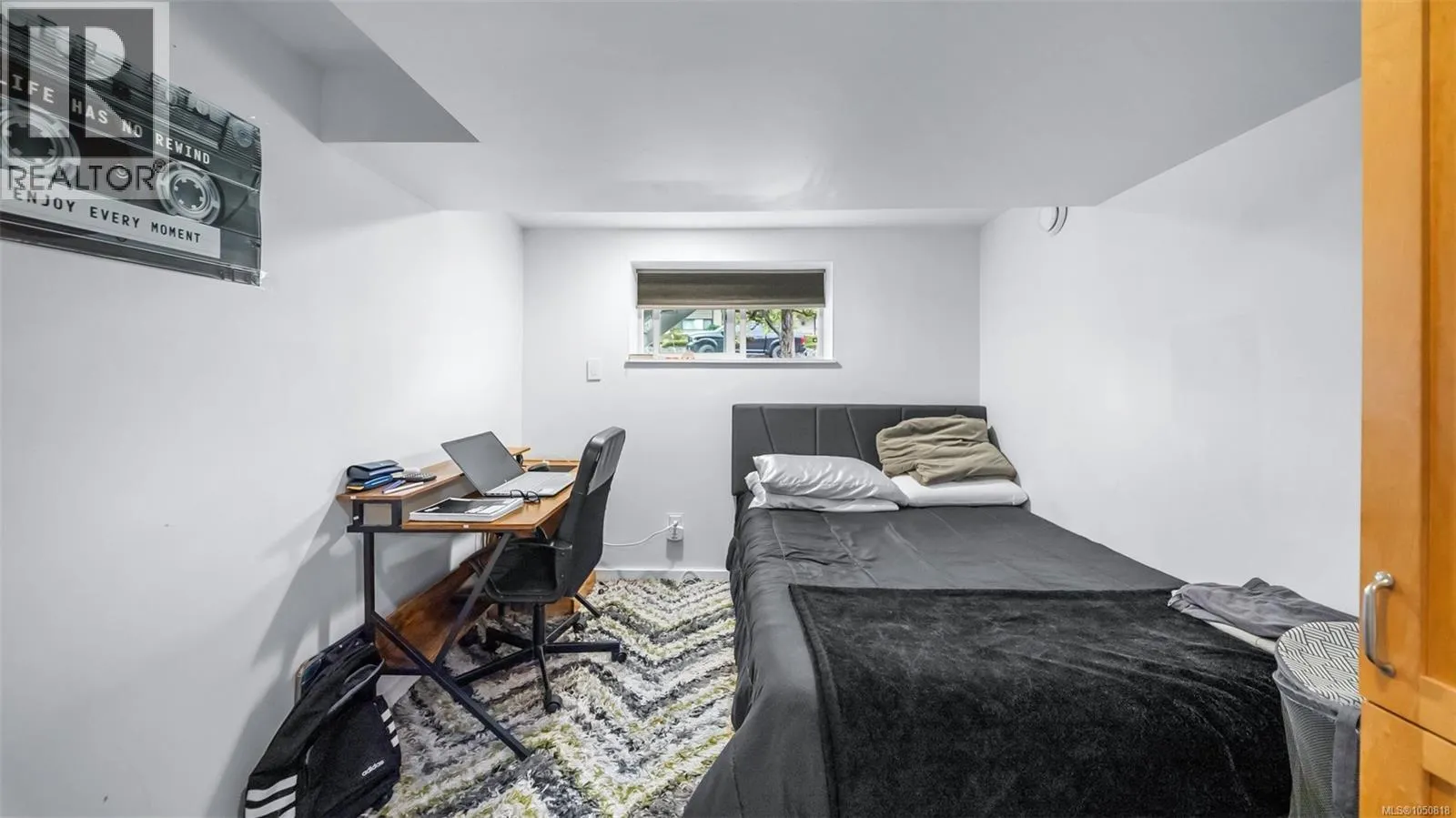 558 Kenneth St