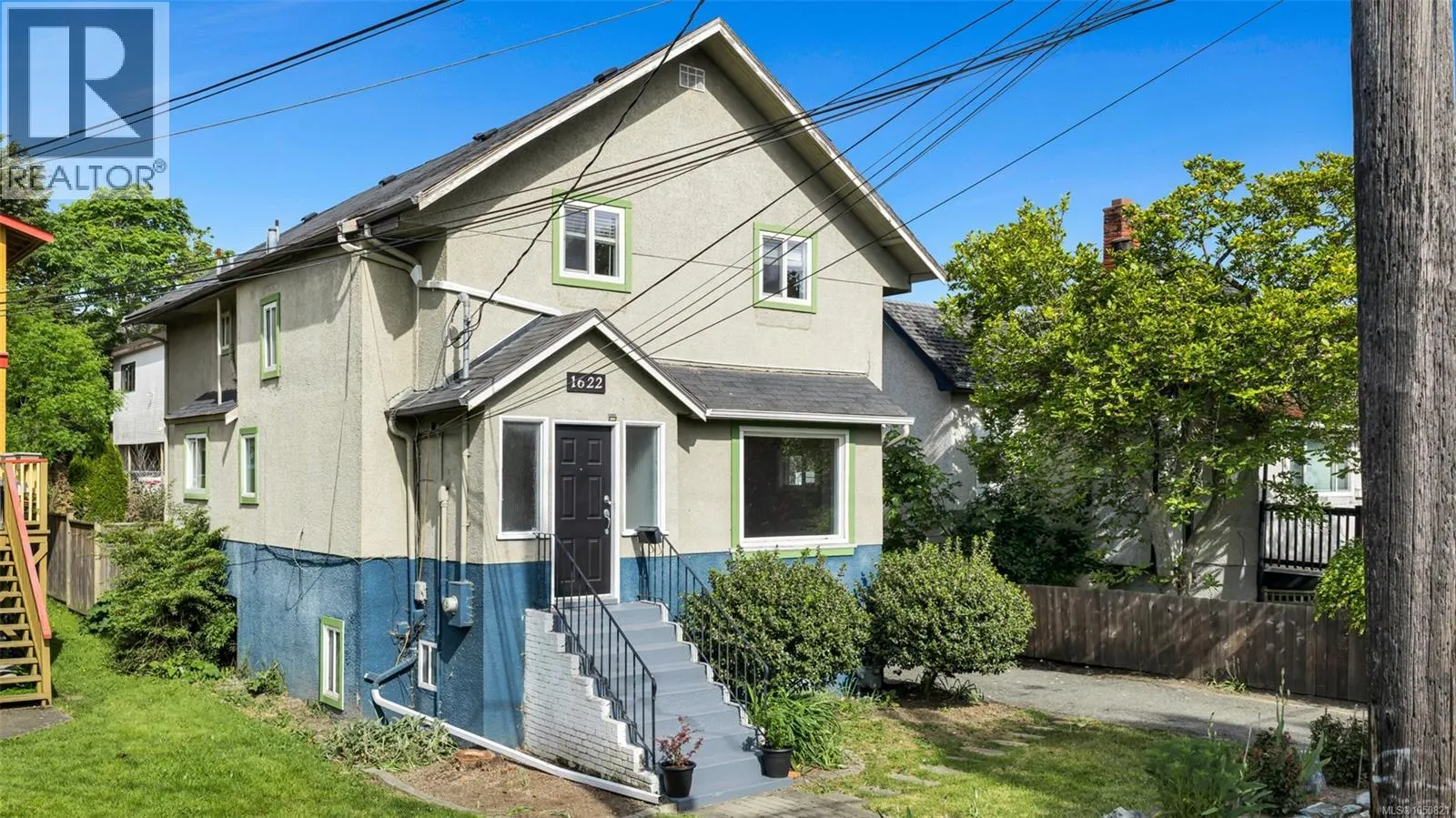 1622 Camosun St