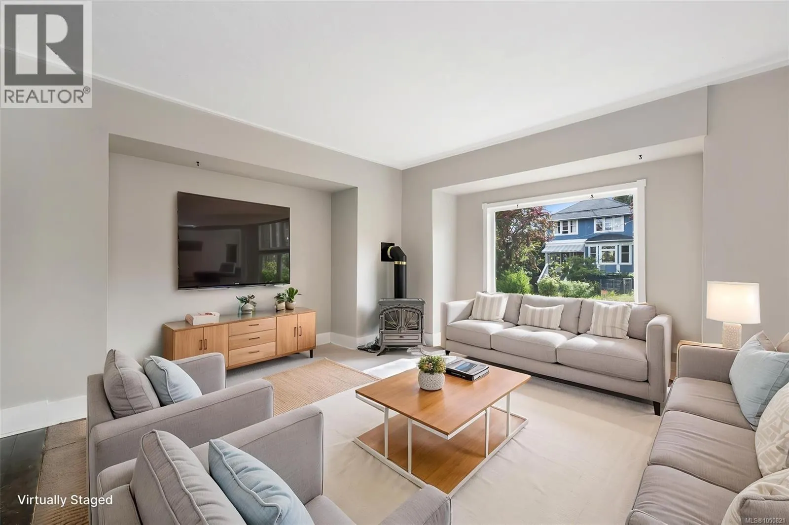 1622 Camosun St