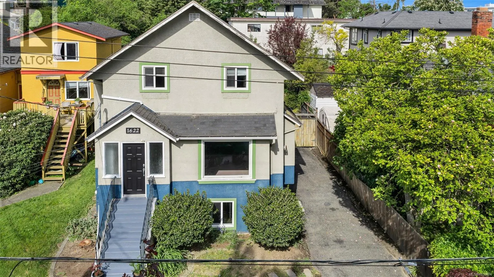 1622 Camosun St