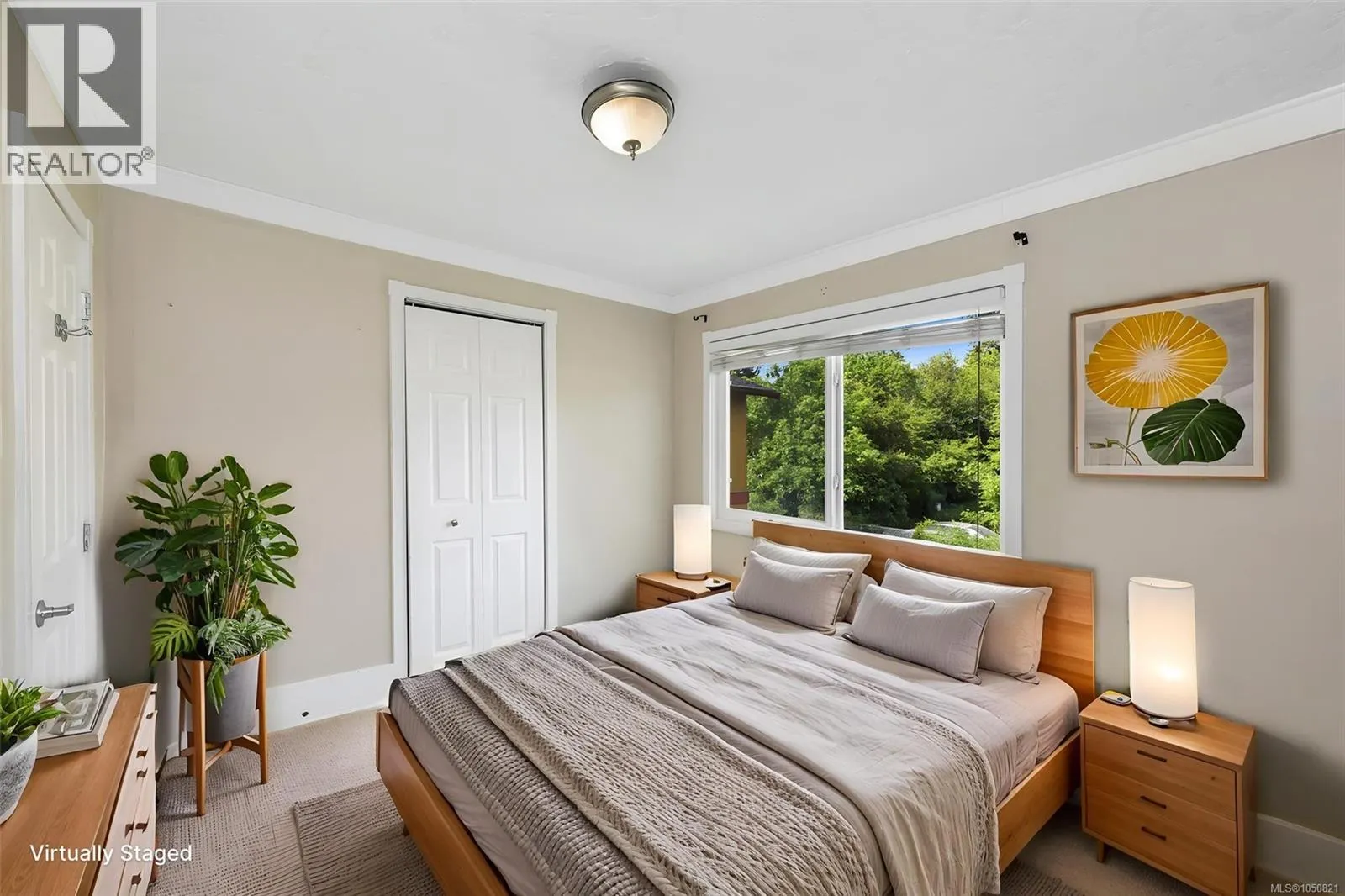 1622 Camosun St