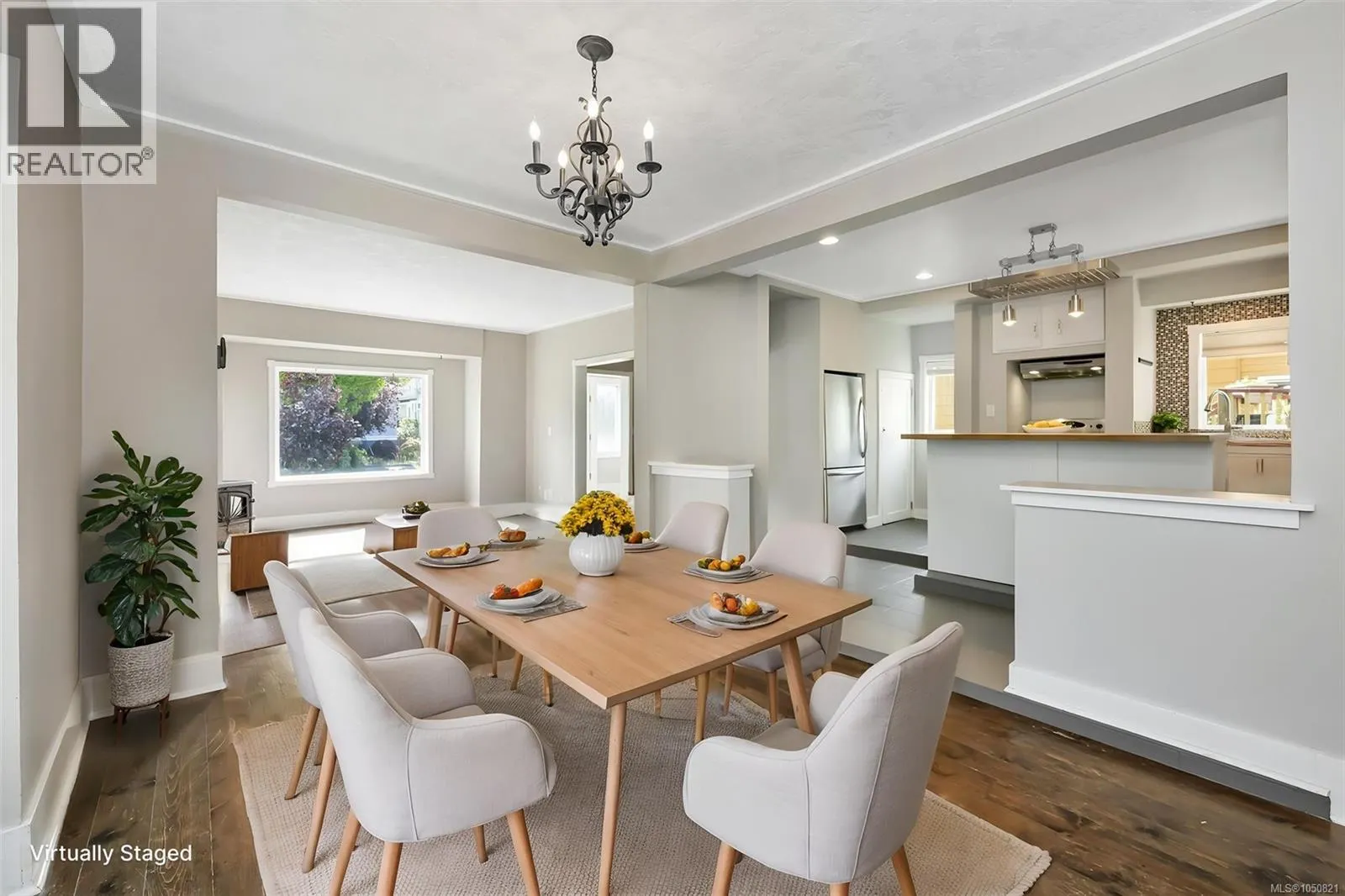 1622 Camosun St