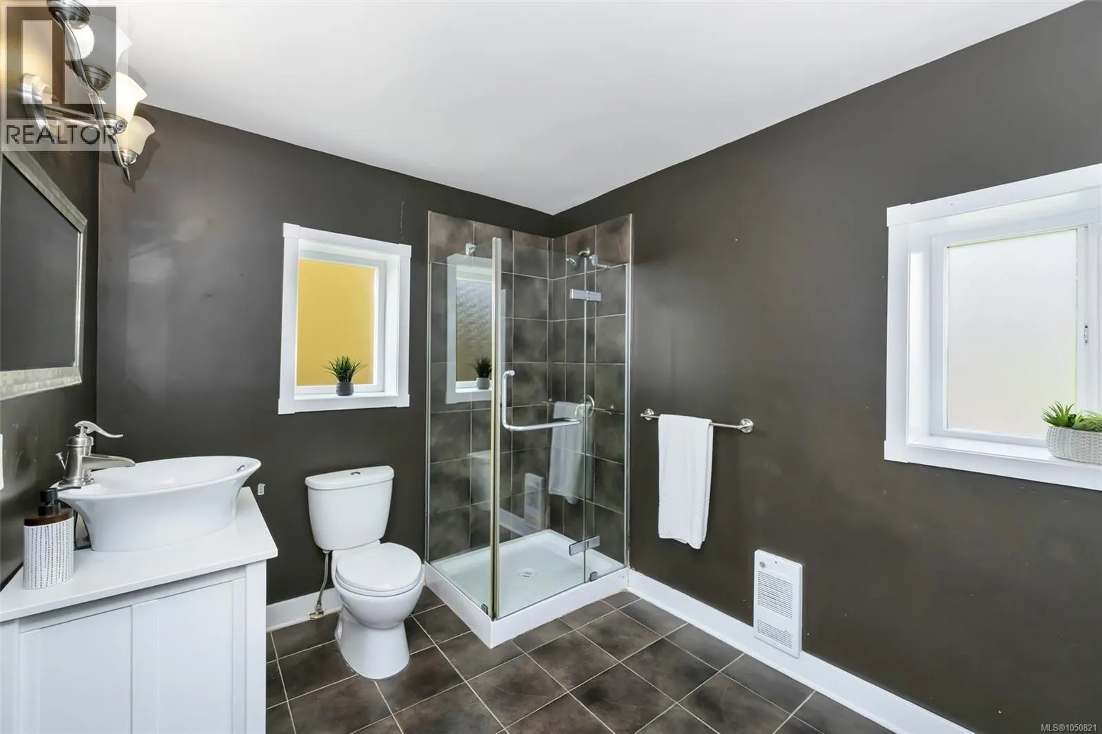 1622 Camosun St