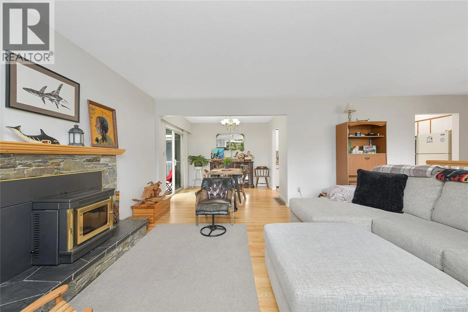 3058 CAROLA Pl