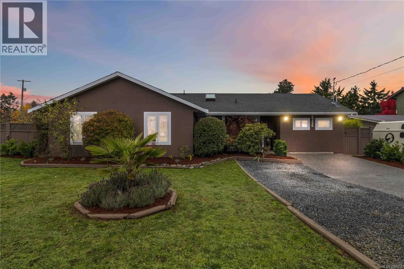 6756 Central Saanich Rd