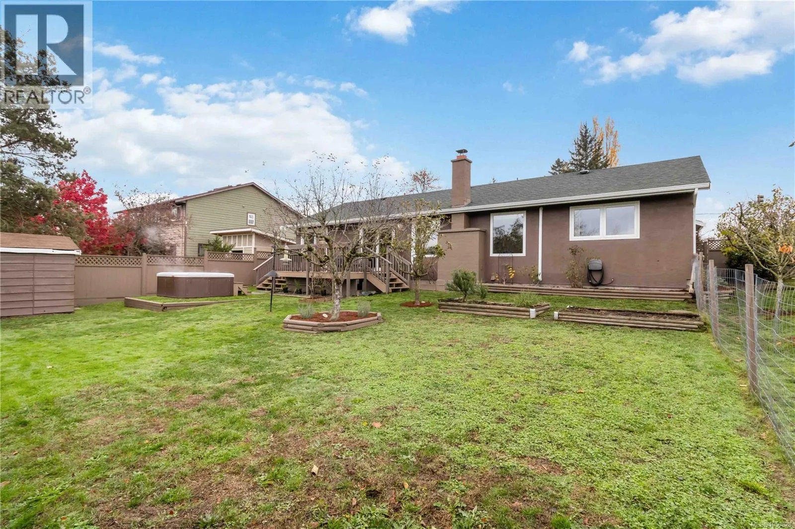 6756 Central Saanich Rd