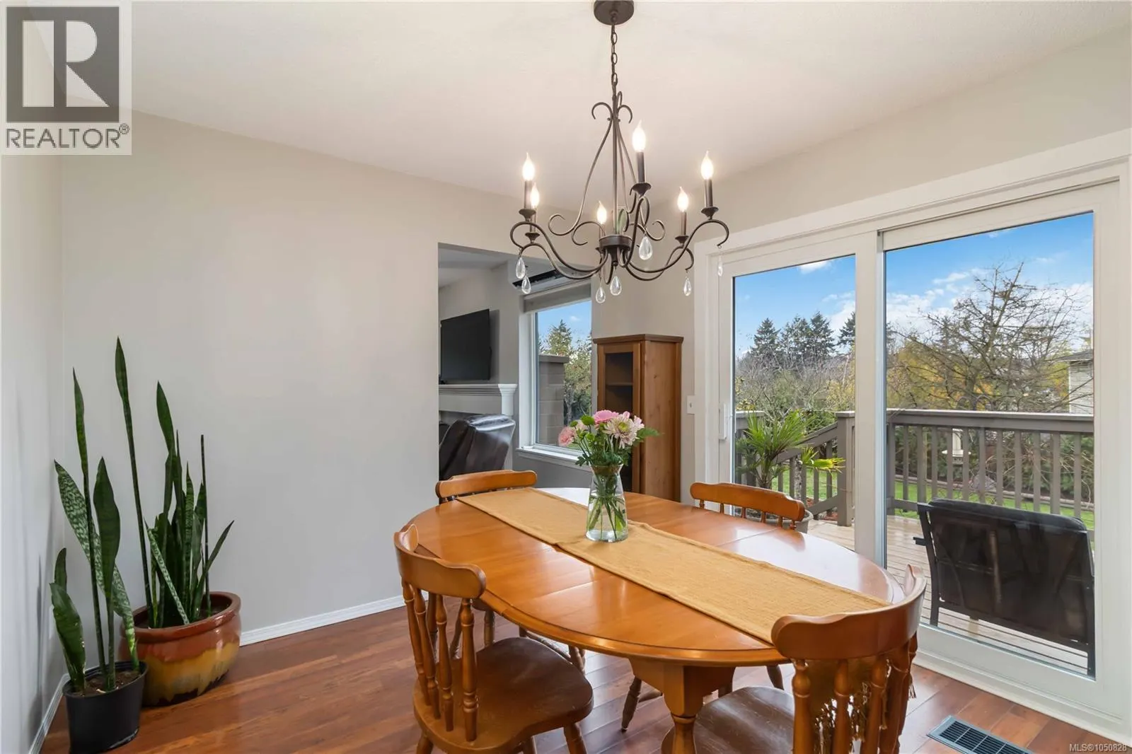 6756 Central Saanich Rd