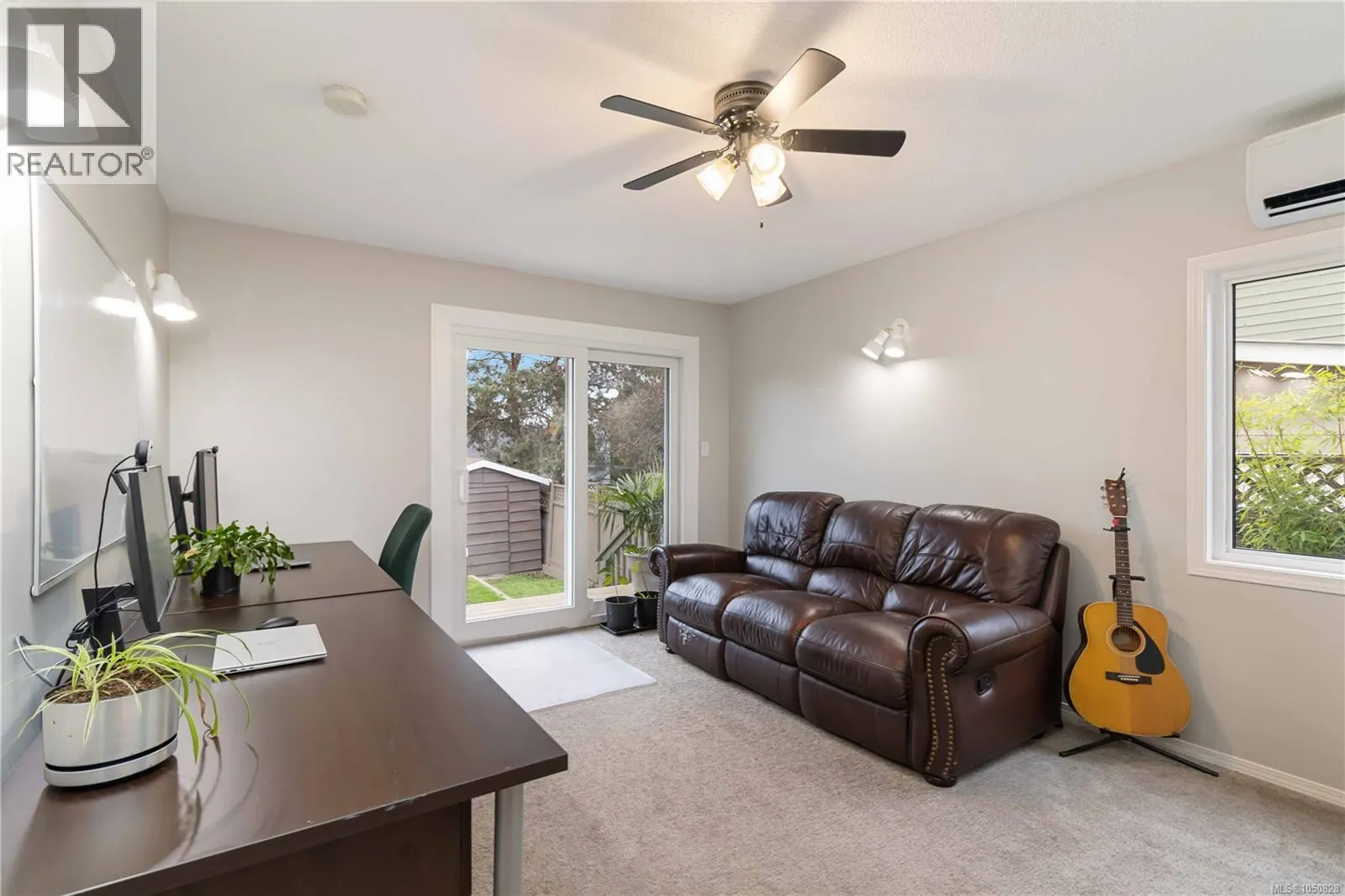 6756 Central Saanich Rd