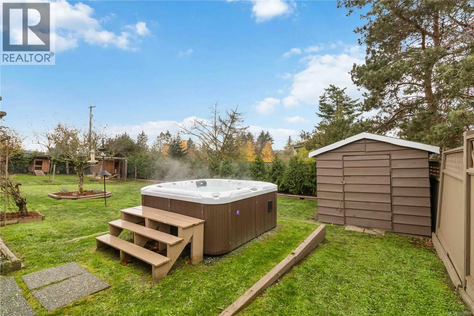 6756 Central Saanich Rd