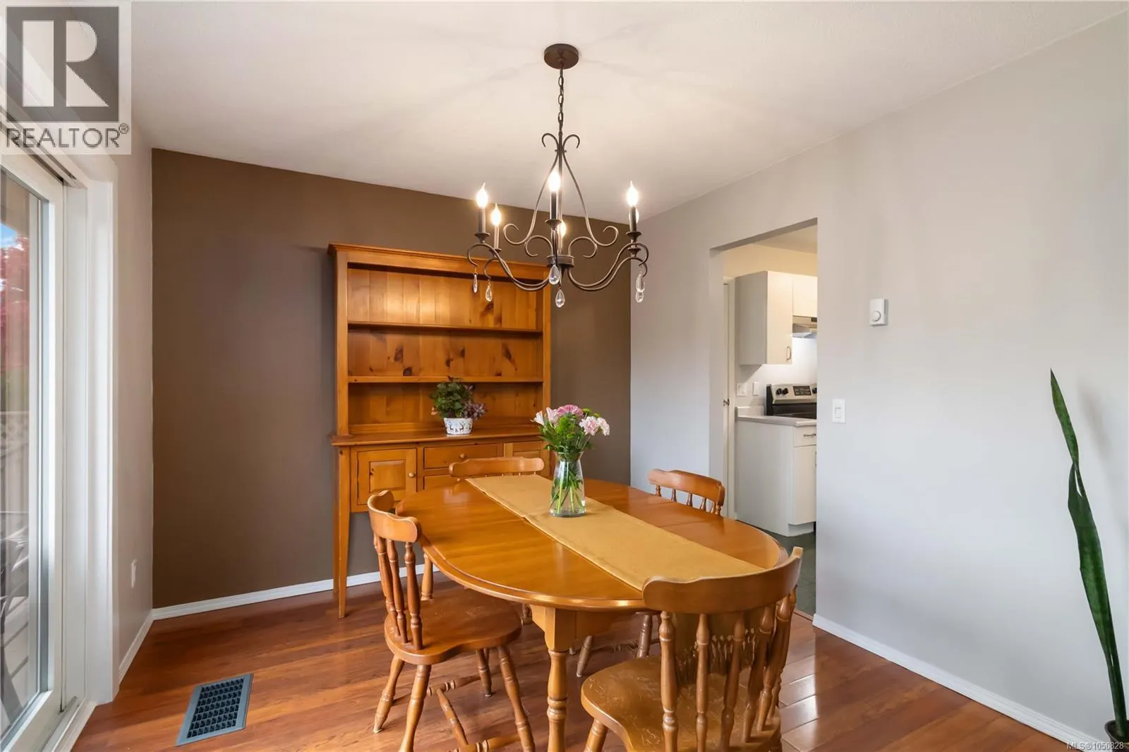 6756 Central Saanich Rd