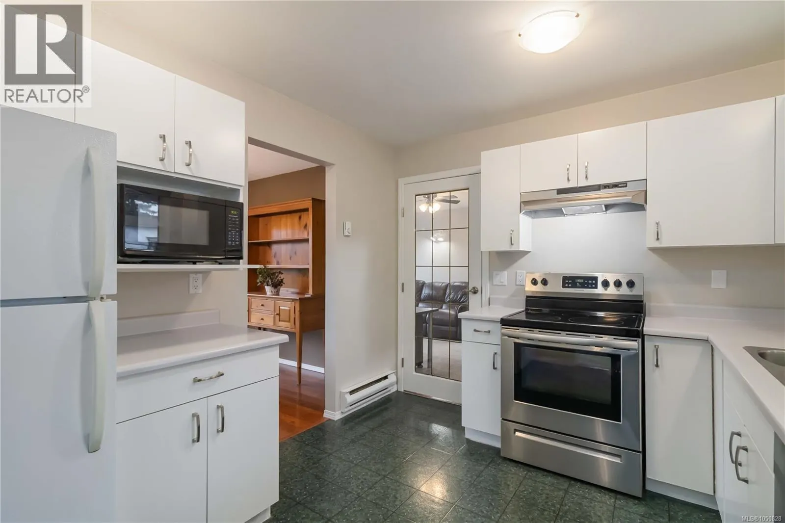 6756 Central Saanich Rd