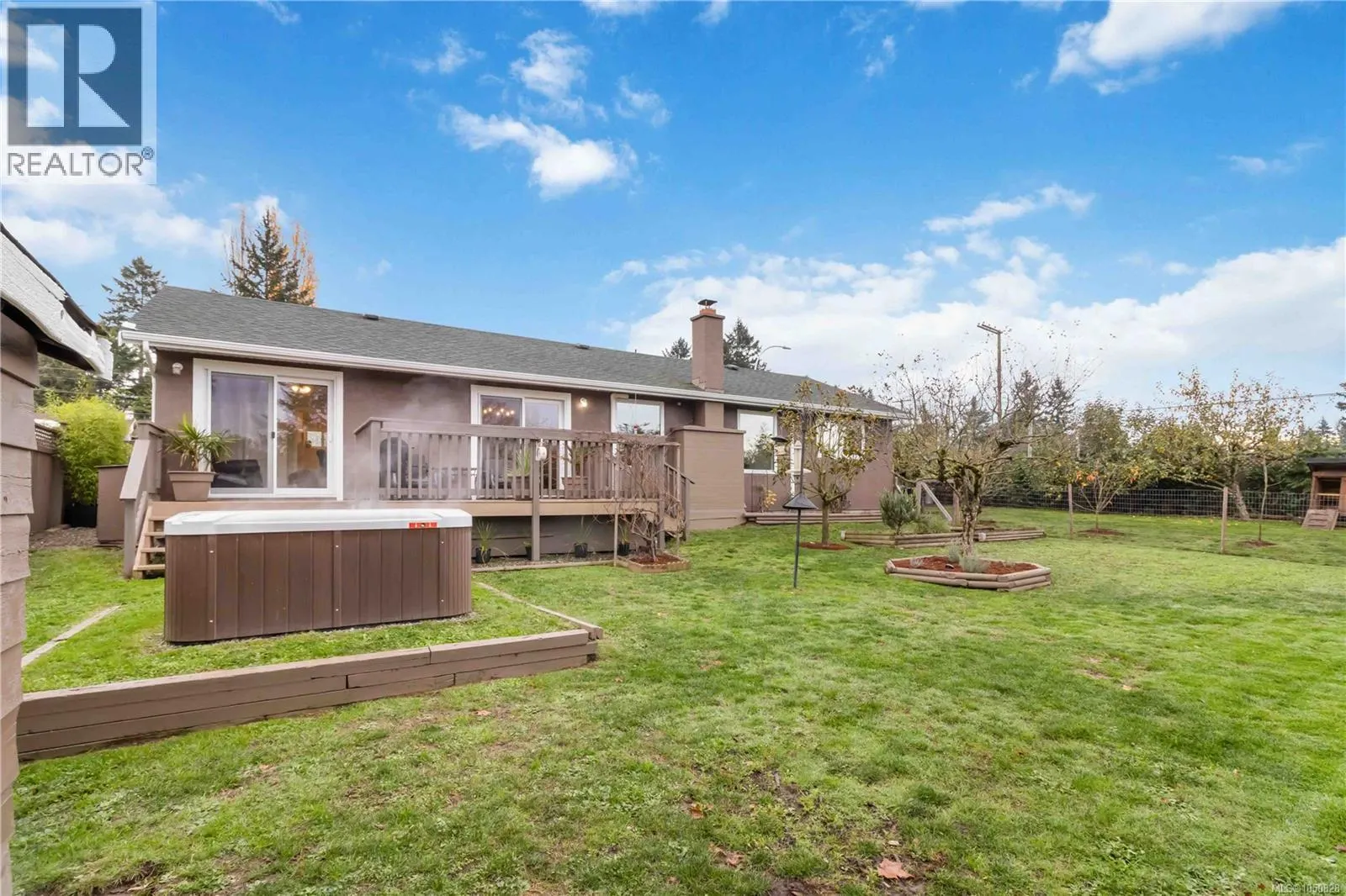 6756 Central Saanich Rd