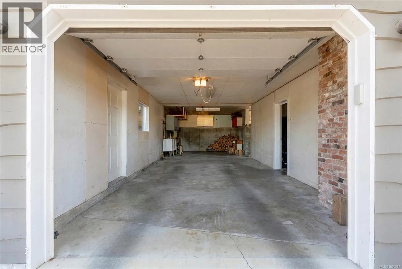 2373 Anderson Ave