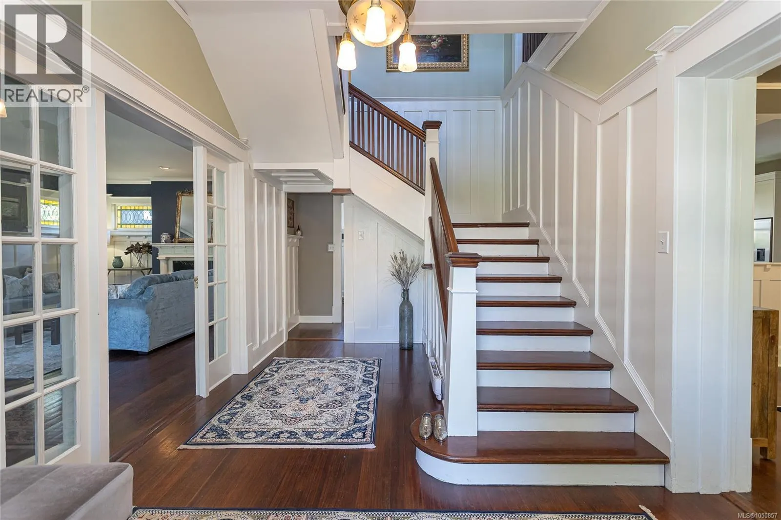 875 Richmond Ave