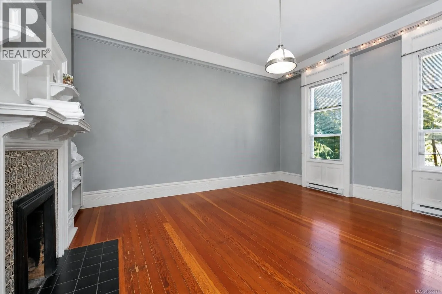 1249 Rockland Ave