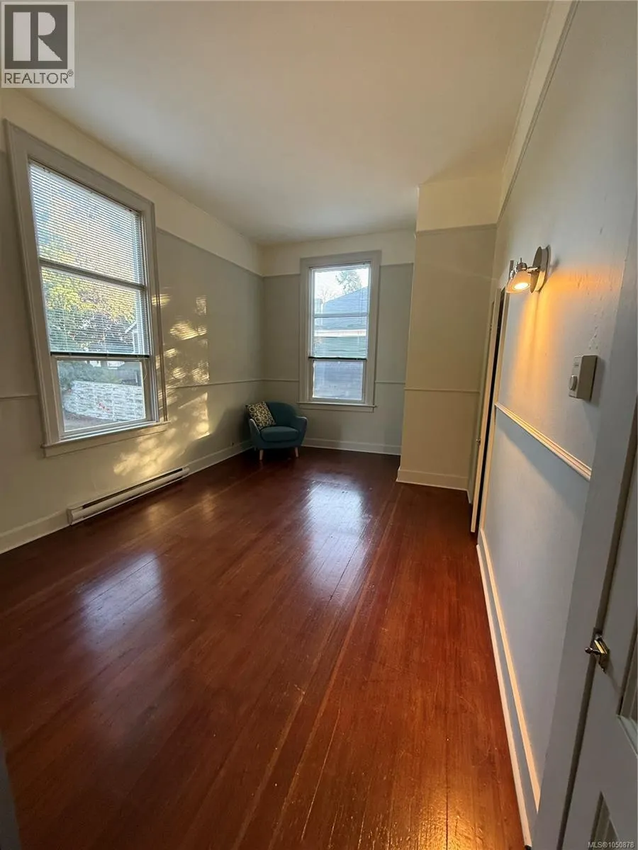 1249 Rockland Ave