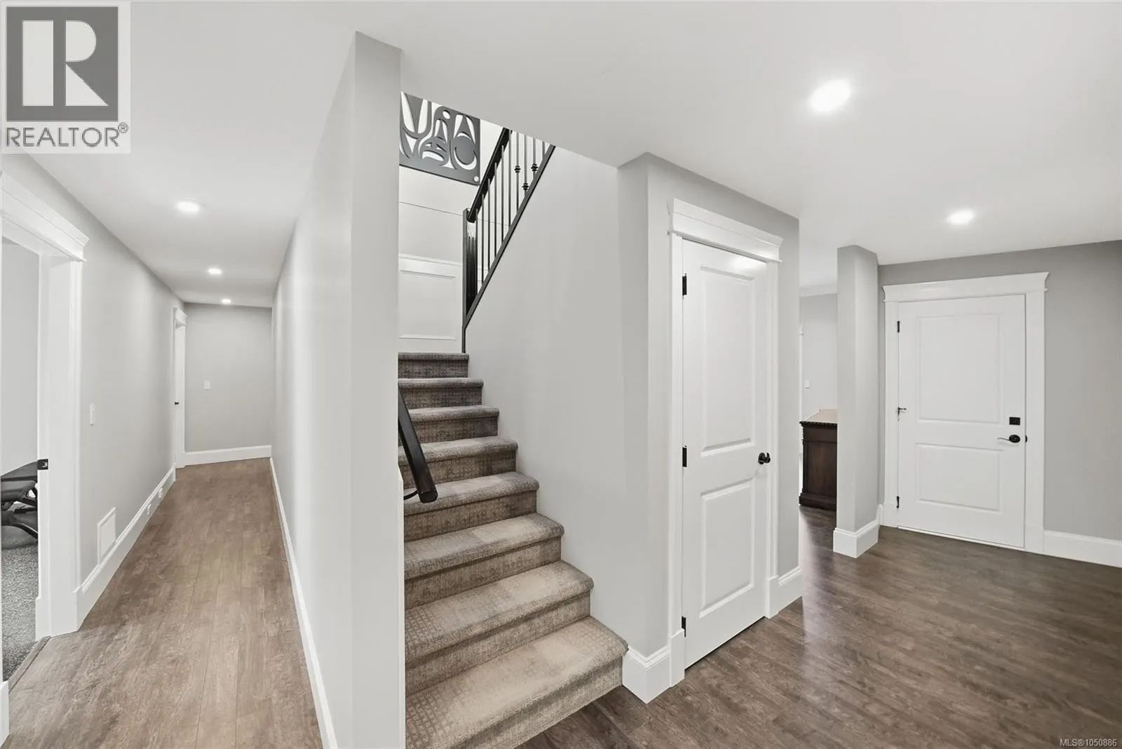 3495 Simmons Pl