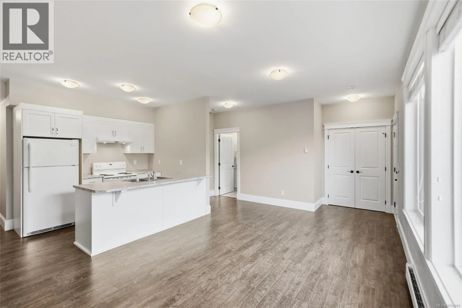 3495 Simmons Pl