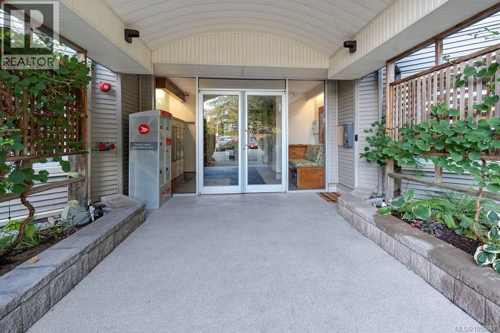 103 1685 Estevan Rd