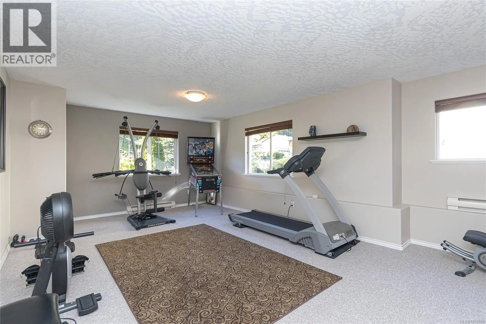 8593 Kingcome Cres