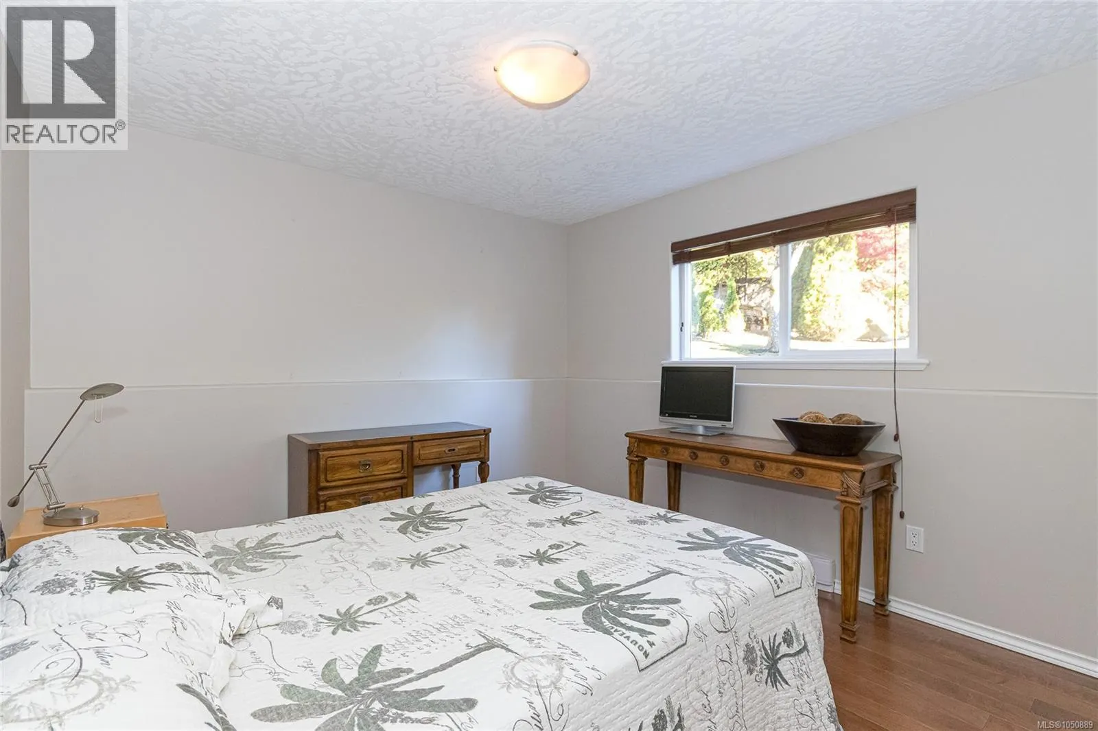 8593 Kingcome Cres