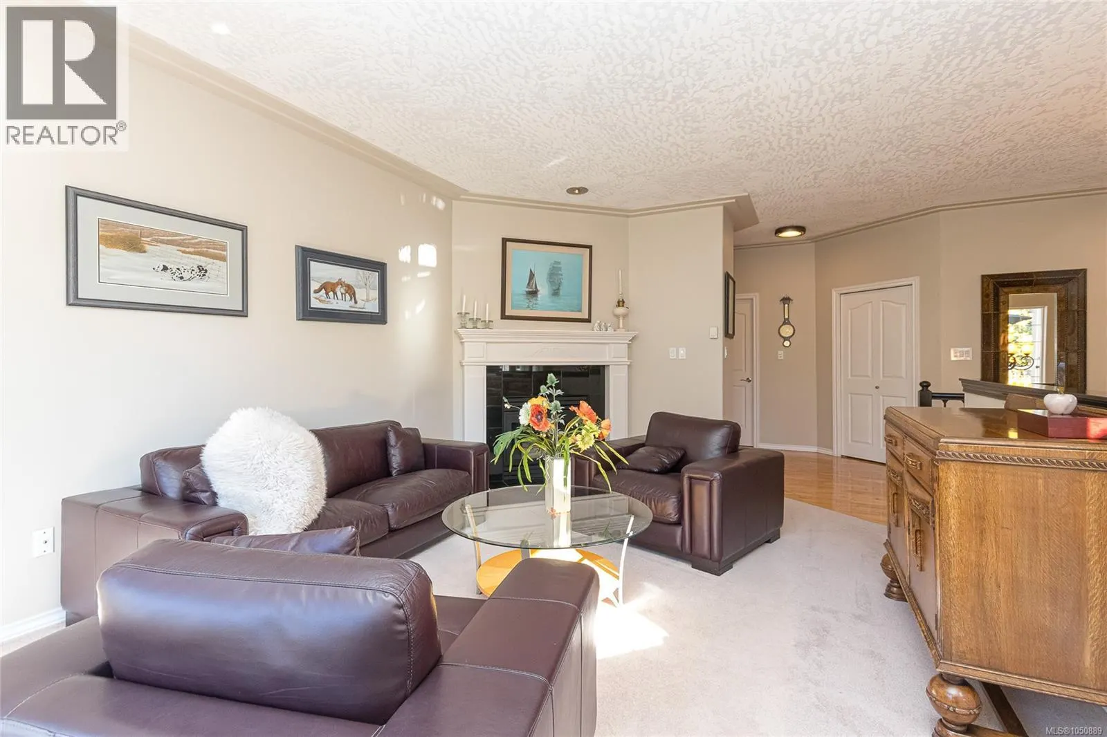 8593 Kingcome Cres