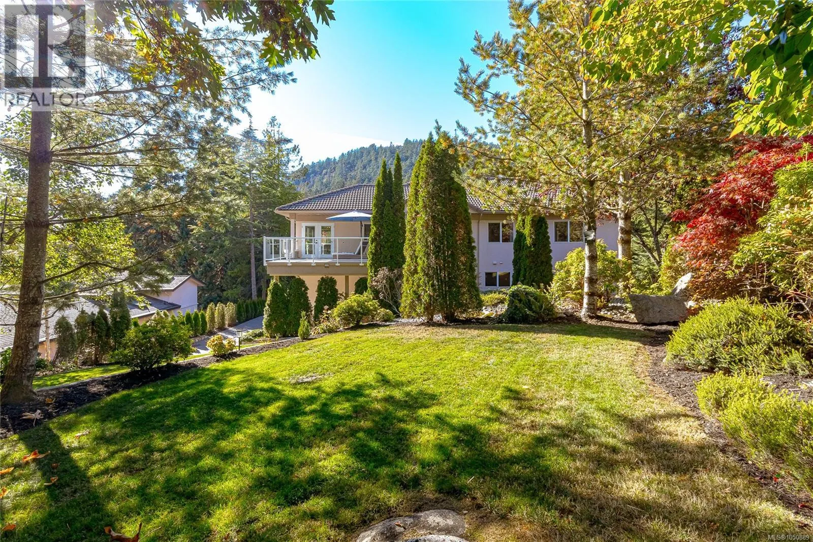 8593 Kingcome Cres