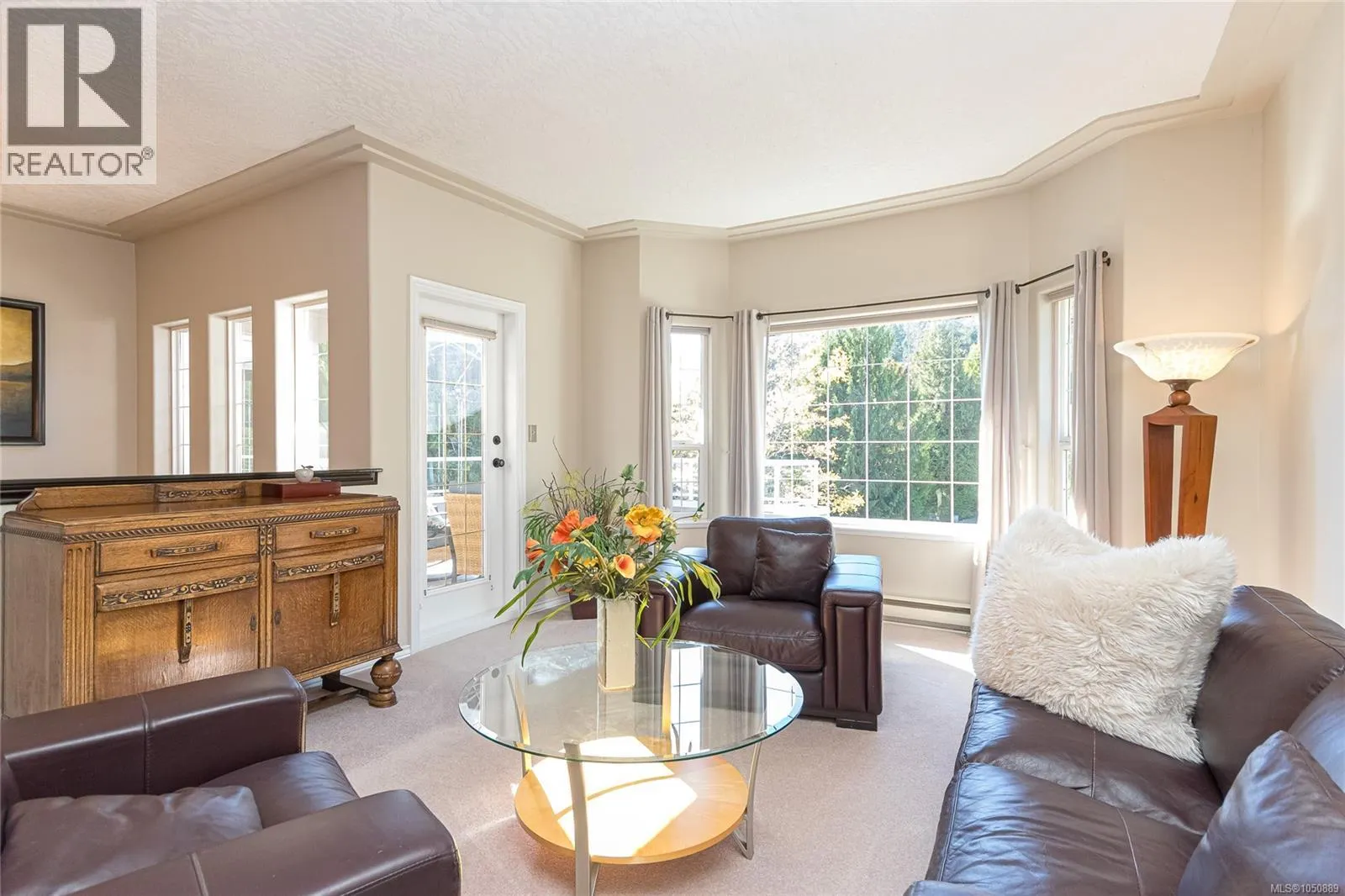 8593 Kingcome Cres