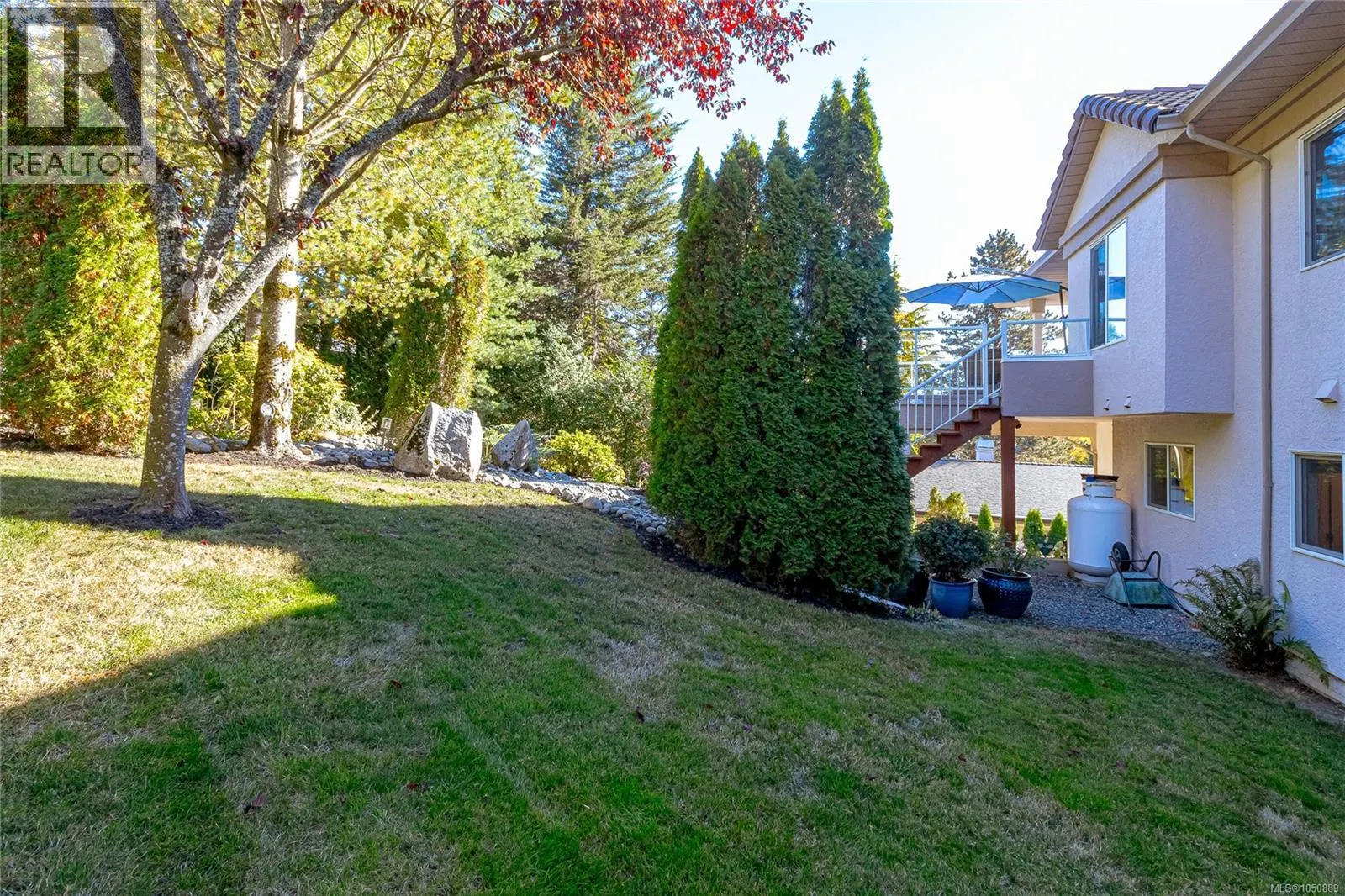 8593 Kingcome Cres
