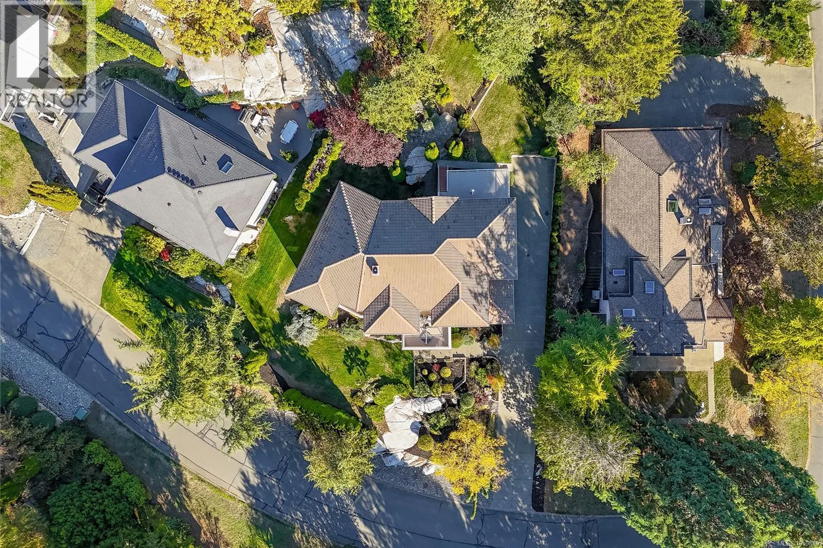8593 Kingcome Cres