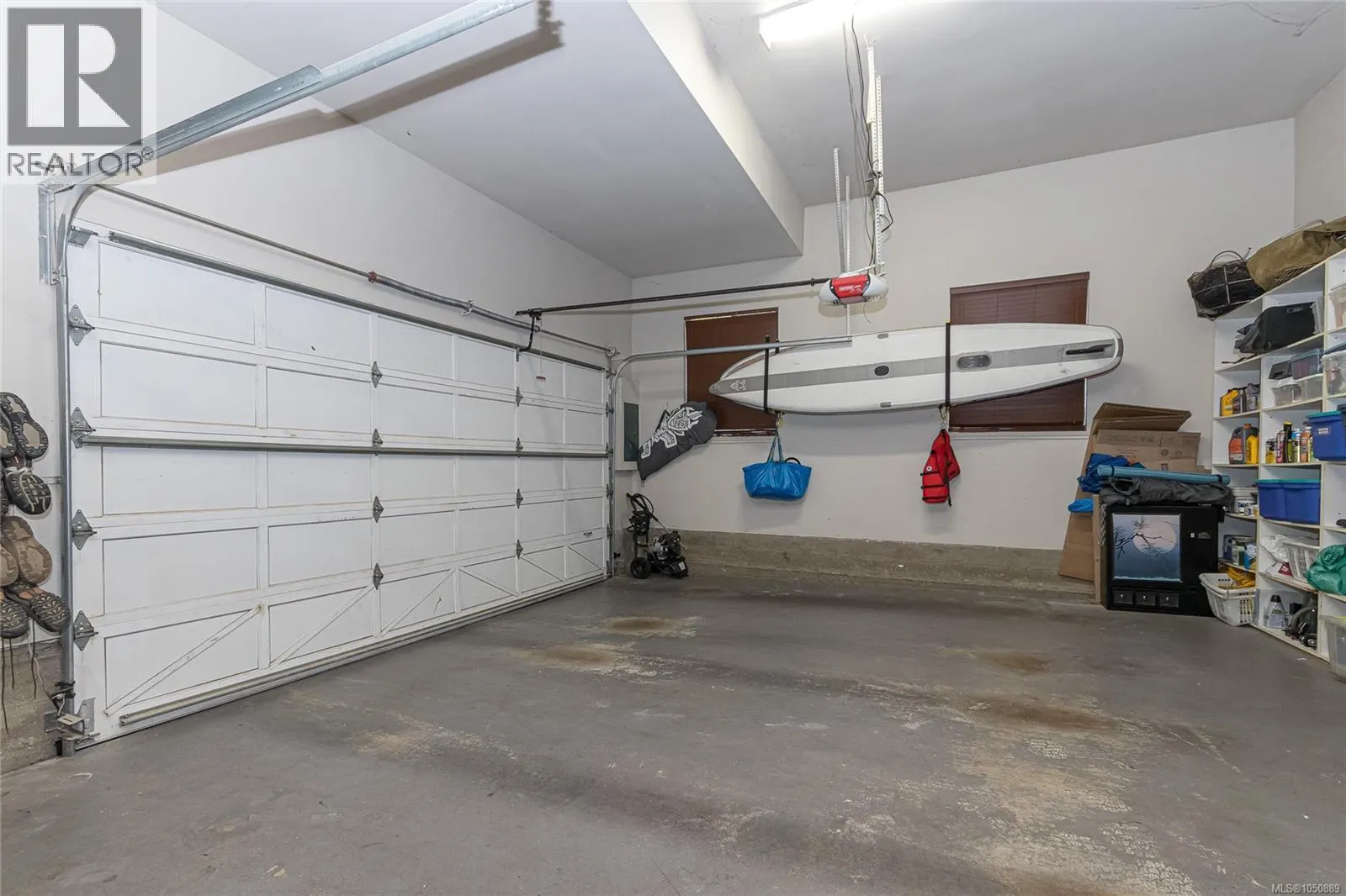 8593 Kingcome Cres