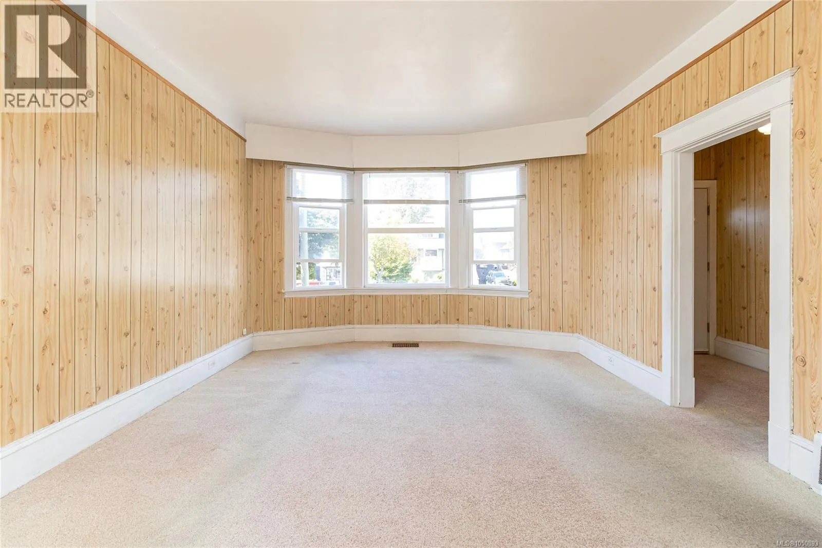 2531 Fernwood Rd