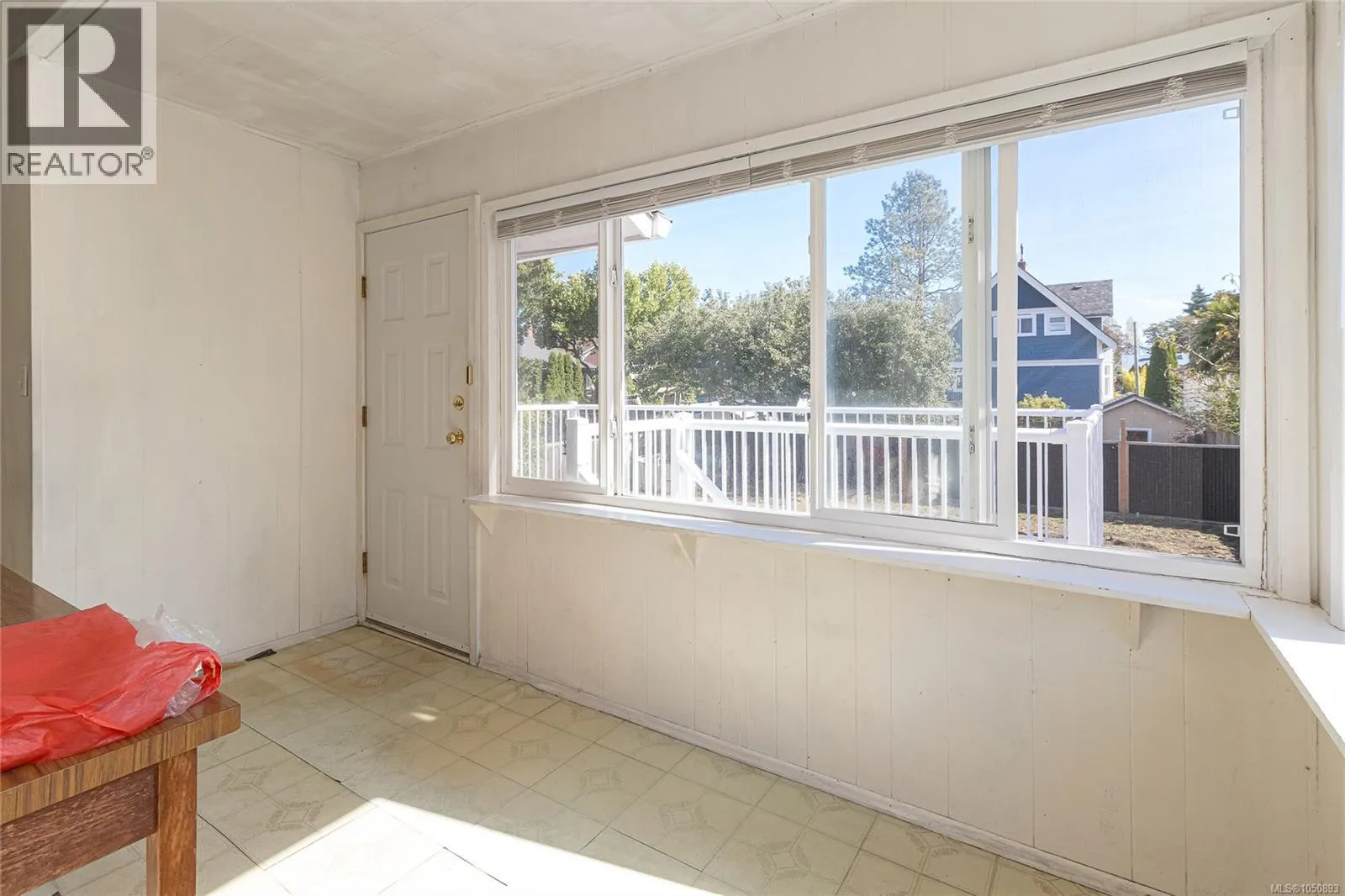 2531 Fernwood Rd