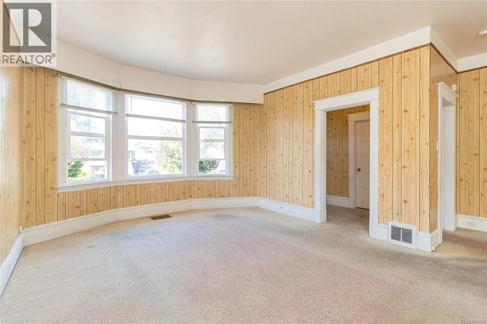 2531 Fernwood Rd