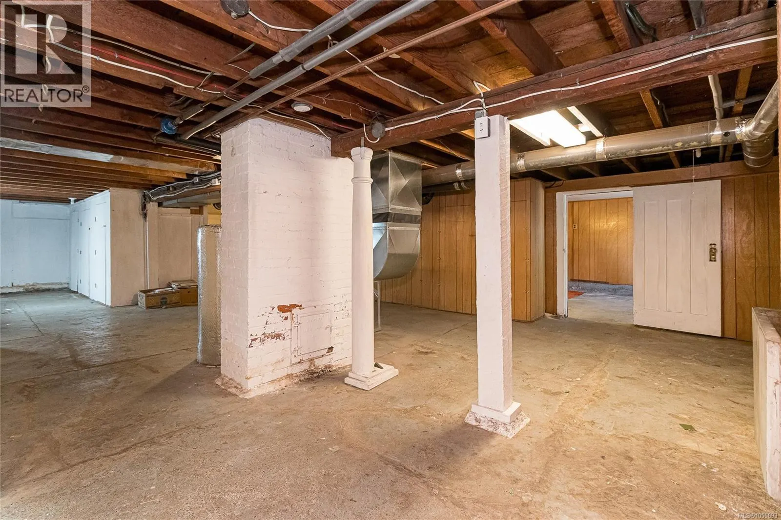 2531 Fernwood Rd