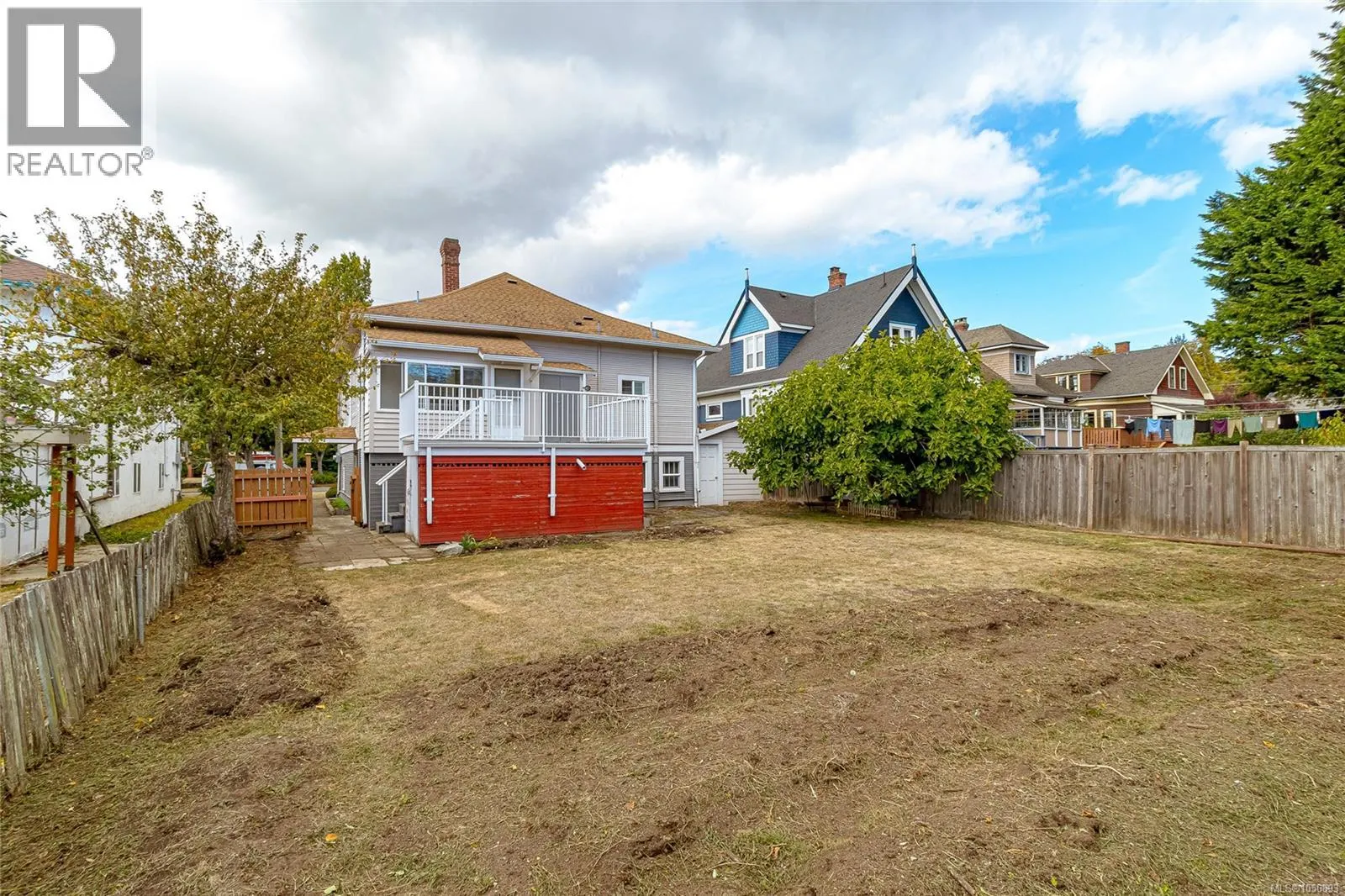 2531 Fernwood Rd
